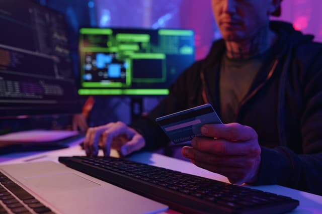 Cómo proteger tus finanzas personales frente a ciberataques sin complicaciones