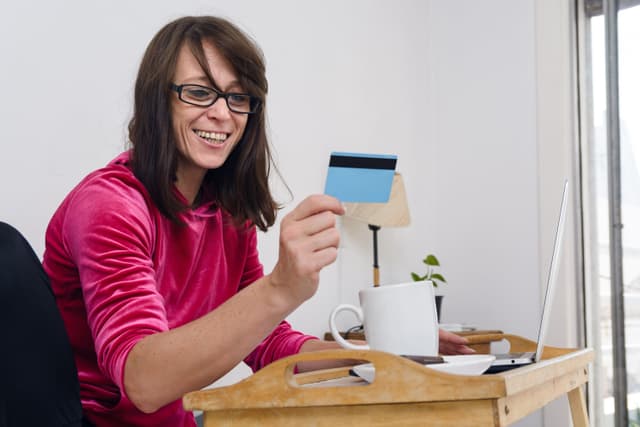 ¿Por qué usar tu tarjeta de crédito con inteligencia es tu mejor jugada financiera?