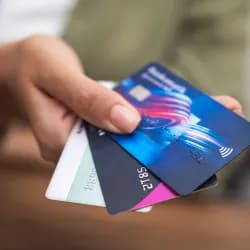 Banorte vs BBVA tarjetas de crédito ¿Cuál conviene más en 2024?